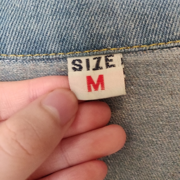 🌠2/$35🌠 Yesstyle Light Wash Denim Jean Jacket - Picture 3 of 10